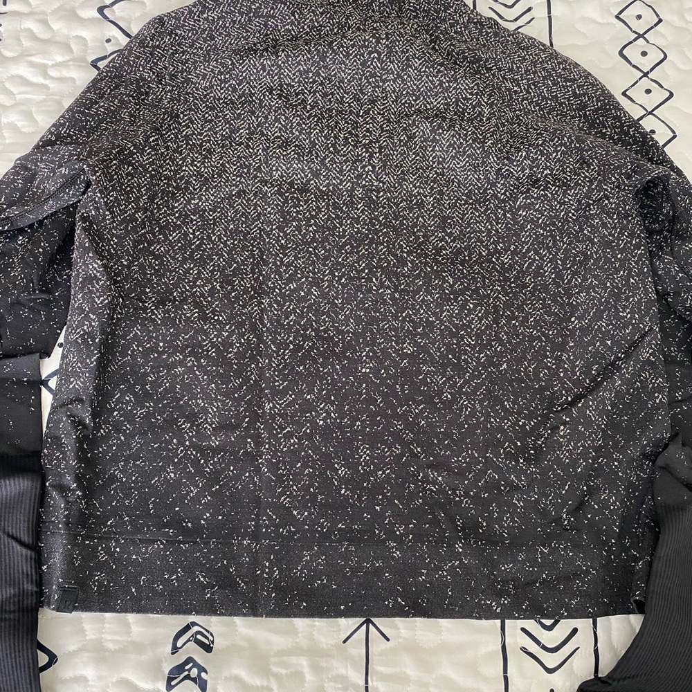 Lululemon Pullover - image 5
